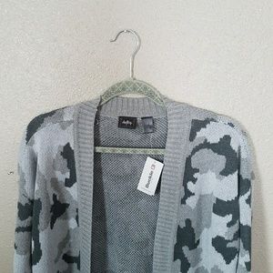 Women's BUCKLE DAYTRIP CAMO CARDIGAN SMALL GRAY NWT Women's BUCKLE DAYTRIP CAMO CARDIGAN SMALL GRAY NWT